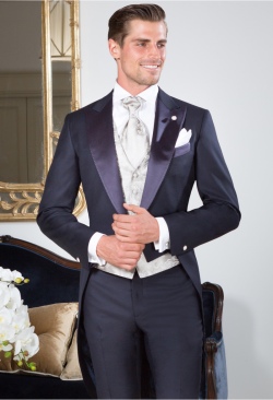 Вид спереди